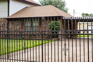 8141 Glenbrook Dr, Houston, TX 77017