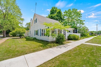 110 N Maple St, South Whitley, IN 46787