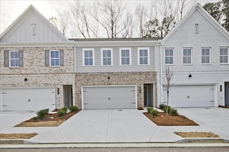 697 Sunstone Ln, Lawrenceville, GA 30043