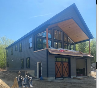 8 Waterford Rd, Waterford, ME 04088