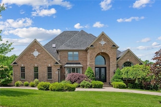 244 Lakeview Dr, Coraopolis, PA 15108