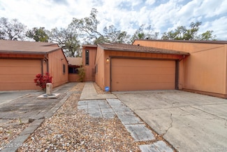 32 Park Place, Ormond Beach, FL 32174