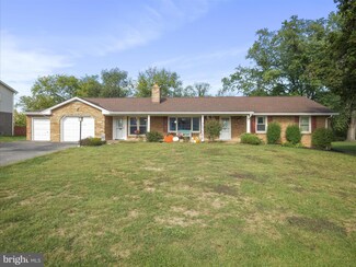 10616 Peachtree Ln, Williamsport, MD 21795