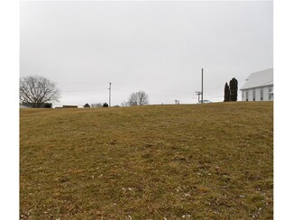 302 Union St, Norway, IA 52318