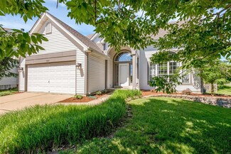 2507 Hickory Manor Dr, Ballwin, MO 63011