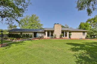 2225 N Plainview Rd, Springfield, MO 65803