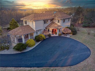 5610 Limeport Rd, Emmaus, PA 18049