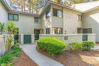 90 Gloucester Rd Unit 1005, Hilton Head Island, SC 29928