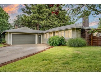 19232 NE Hassalo St, Portland, OR 97230