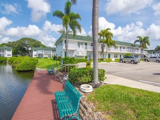 2800 Indian River Blvd Unit J6, Vero Beach, FL 32960