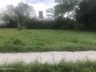 106 E Oak St, Goldsboro, NC 27530