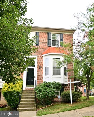 12801 Village Square Rd, Upper Marlboro, MD 20772