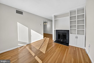 2610 Tunlaw Rd NW Unit 301, Washington, DC 20007