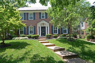 937 S Bemiston Ave, Saint Louis, MO 63105
