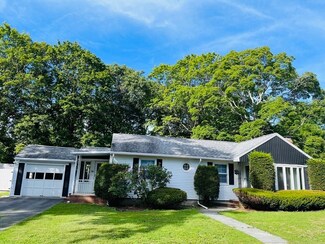 19 Everett St, Taunton, MA 02780