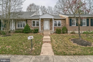15048 Laurel Oaks Ln, Laurel, MD 20707