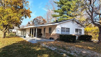 1911 Kroemer Rd, Fort Wayne, IN 46808