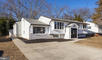925 Lois Dr, Williamstown, NJ 08094