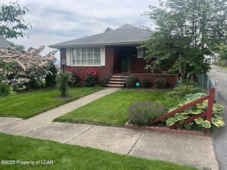 735 Hemlock St, Scranton, PA 18505