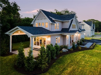 1 Knowlton Ct, Bristol, RI 02809