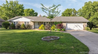 907 Sunnyview Cir, Eldon, MO 65026