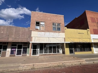 118 S 5th St, Memphis, TX 79245