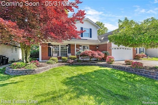 21675 N Chipmunk Trail, Woodhaven, MI 48183