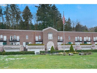 10462 NW 2nd St, Portland, OR 97231