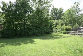 627 Priscilla Ln, Florence, KY 41042