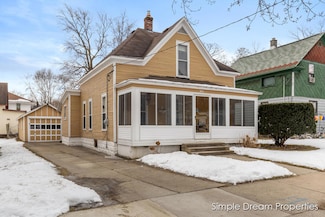952 Adams St SE, Grand Rapids, MI 49507
