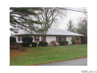 4777 Rockefeller Rd, Auburn, NY 13021