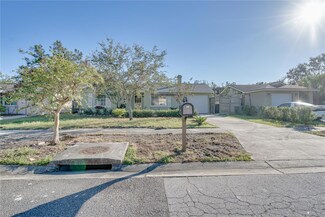 9148 107th Ave N, Seminole, FL 33777