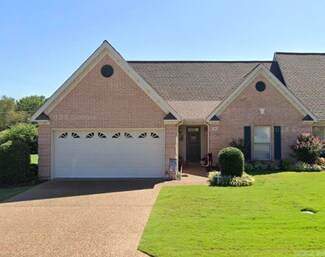 302 Country Squire Ln, Searcy, AR 72143