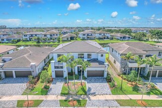10570 S Lago Vista Cir, Parkland, FL 33076
