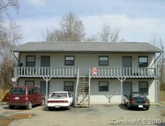 142 Weatherwood Ct, Winston-Salem, NC 27103