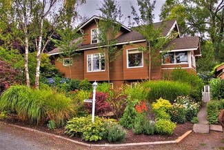 685 Argyle Ave, Friday Harbor, WA 98250