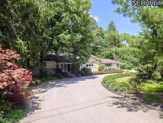 65 Fircrest Ln, Chagrin Falls, OH 44022