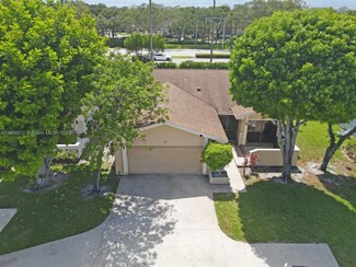 10 Afton Place, Boynton Beach, FL 33426