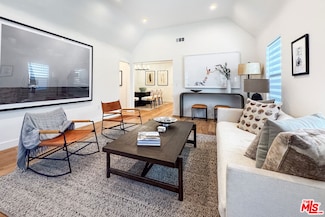 1363 S Curson Ave, Los Angeles, CA 90019