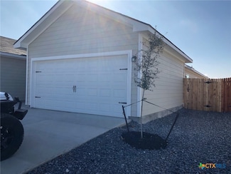 635 Ashers Place, Seguin, TX 78155