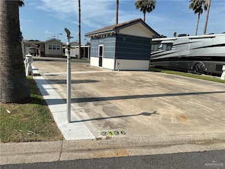 2196 Barcelona St, Mercedes, TX 78570