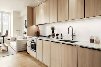 280 W 24th St Unit 6 H, New York, NY 10011