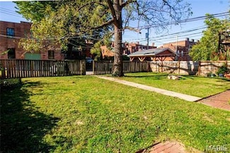 2419 S 10th St Unit A, Saint Louis, MO 63104