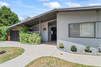 19459 Lull St, Reseda, CA 91335