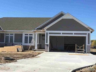 210 Delmar Cir, No. Sioux City, SD 57049