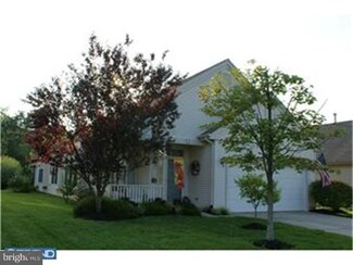 60 Mayfair Rd, Southampton, NJ 08088