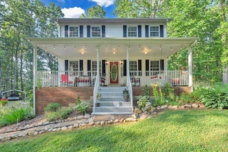 285 Silverleaf Ln SE, Floyd, VA 24091