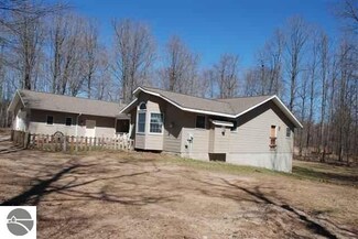 6177 N Reynolds Rd, Lake Ann, MI 49650