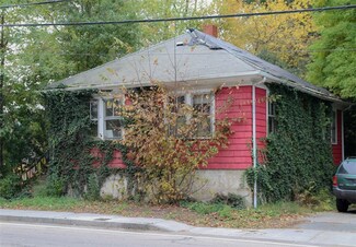 665 Metacom Ave, Warren, RI 02885