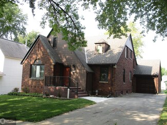 1033 N West St, Carroll, IA 51401
